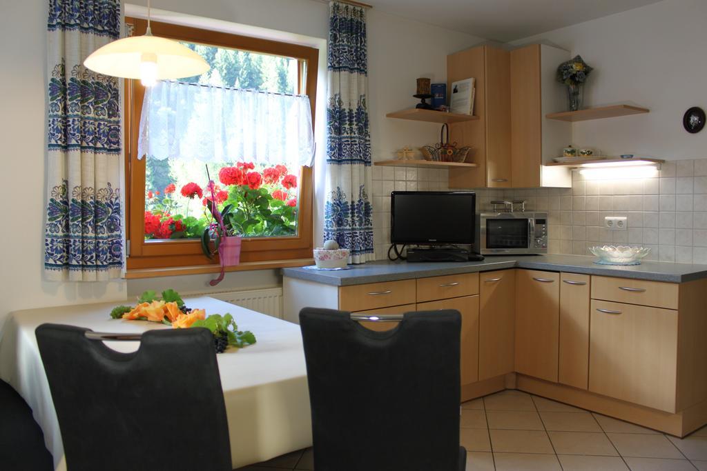 Appartement Haus Kofler à Casateia Extérieur photo